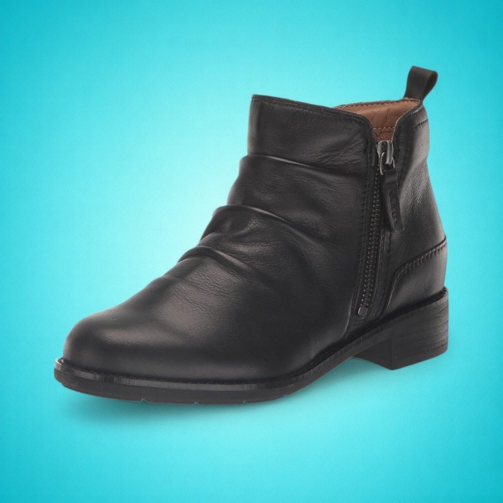 New Women's Earth Black‎ Nadya Leather Ankle Boot, Size 7M.